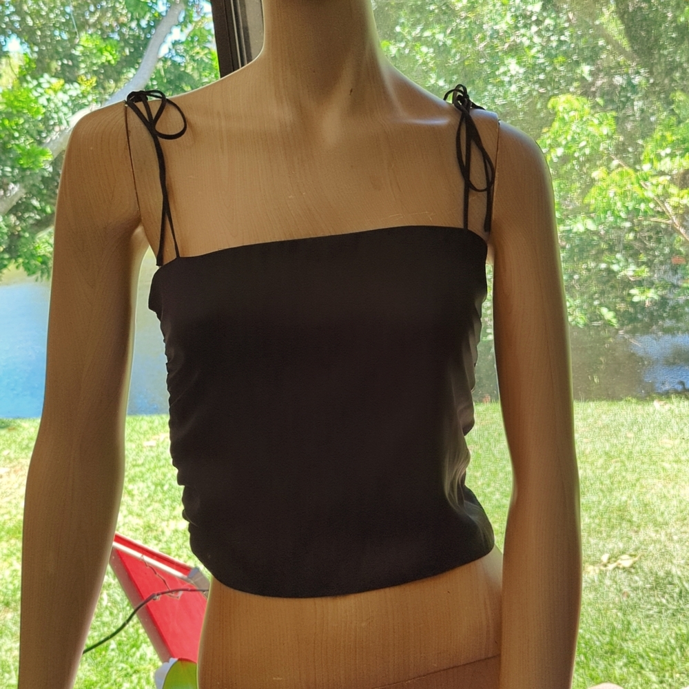 BOGO Urban Outfitters Crop Top M